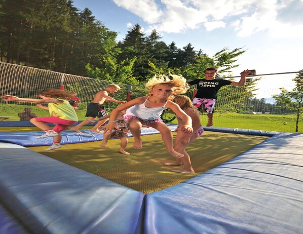 Property grounds - Chalet in the Seeblick Campsite in Kramsach (Kramsach)