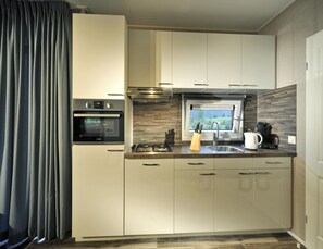 Comfort Mobile Home, 2 Bedrooms | Private kitchen