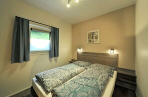 4 bedrooms, bed sheets - Chalet in the Seeblick Campsite in Kramsach (Kramsach)