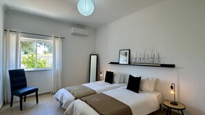 5 bedrooms, iron/ironing board, free WiFi, bed sheets - Casa do Campo by Check-in Portugal (Tunes)