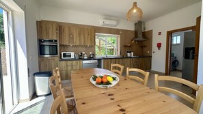 Fridge, microwave, oven, dishwasher - Casa do Campo by Check-in Portugal (Tunes)