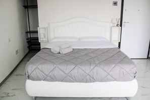 6 camere, Wi-Fi, lenzuola