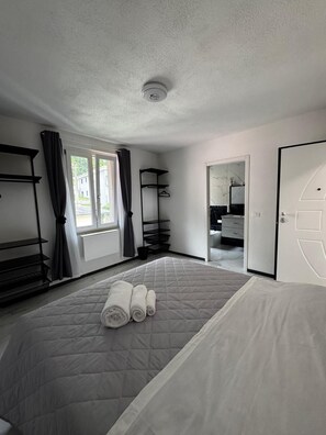 6 habitaciones, wifi y ropa de cama 