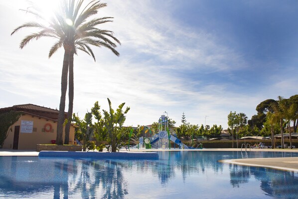 Comfort Mobile Home, 2 Bedrooms | Pool | Outdoor pool - Beautiful Mobile Home Fully Equipped (Cambrils)