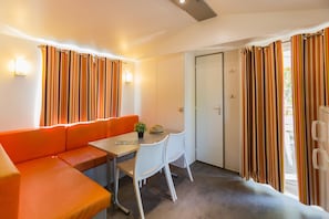 Classic Mobile Home, 3 Bedrooms | Dining - Beautiful Mobile Home Fully Equipped (Cambrils)