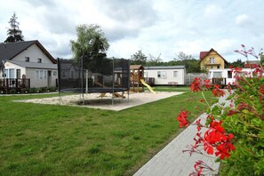 Garden - Mobile Home in Kolczewo With a Terrace (gmina Wolin)
