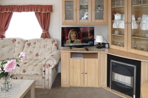 Comfort Mobile Home, 2 Bedrooms | Living room - Mobile Home in Kolczewo With a Terrace (gmina Wolin)