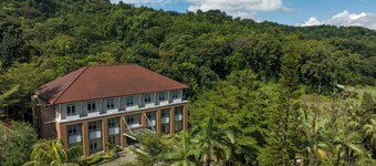 Pelangi Hotel at Artotel Pelangi Park