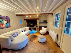 TV connectée, cheminée