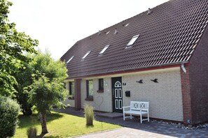 Exterior - Apartment Daisy - balcony, shower, own parking lot, 2 bedrooms, close to the sea (Dagebüll)