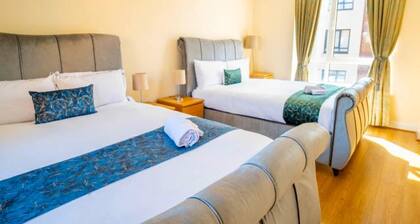 Posh Wetheringsett in Milton Keynes