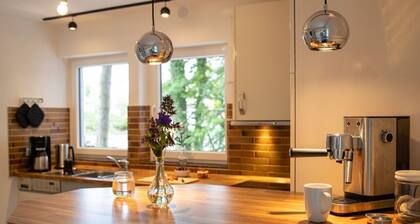 Freistehendes Ferienhaus für 14 Personen mit großzügigem Garten und Sauna kurz v