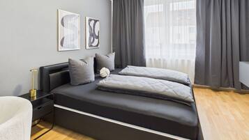 2 habitaciones, tabla de planchar con plancha, wifi y ropa de cama