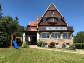Esterni