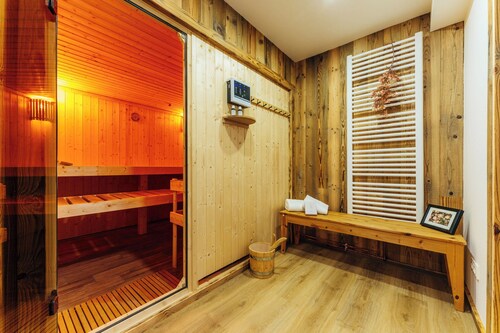 "Group accommodation 'Rosenhof Braunlage' with garden, barbecue and sauna – for