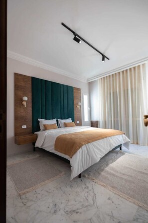 WiFi, bed sheets