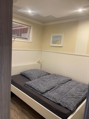 3 Schlafzimmer, Schreibtisch, Reisekinderbett, kostenloses WLAN