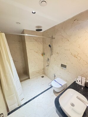 Shower, towels