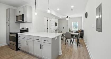 Arte Luxury townhomes B1 I Comfy 2 Bed 2.5 Bath