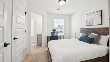 2 bedrooms, desk, iron/ironing board, travel cot