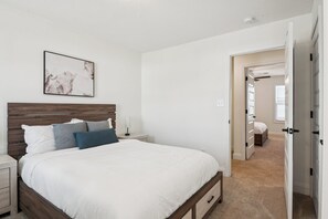 2 bedrooms, desk, iron/ironing board, travel cot