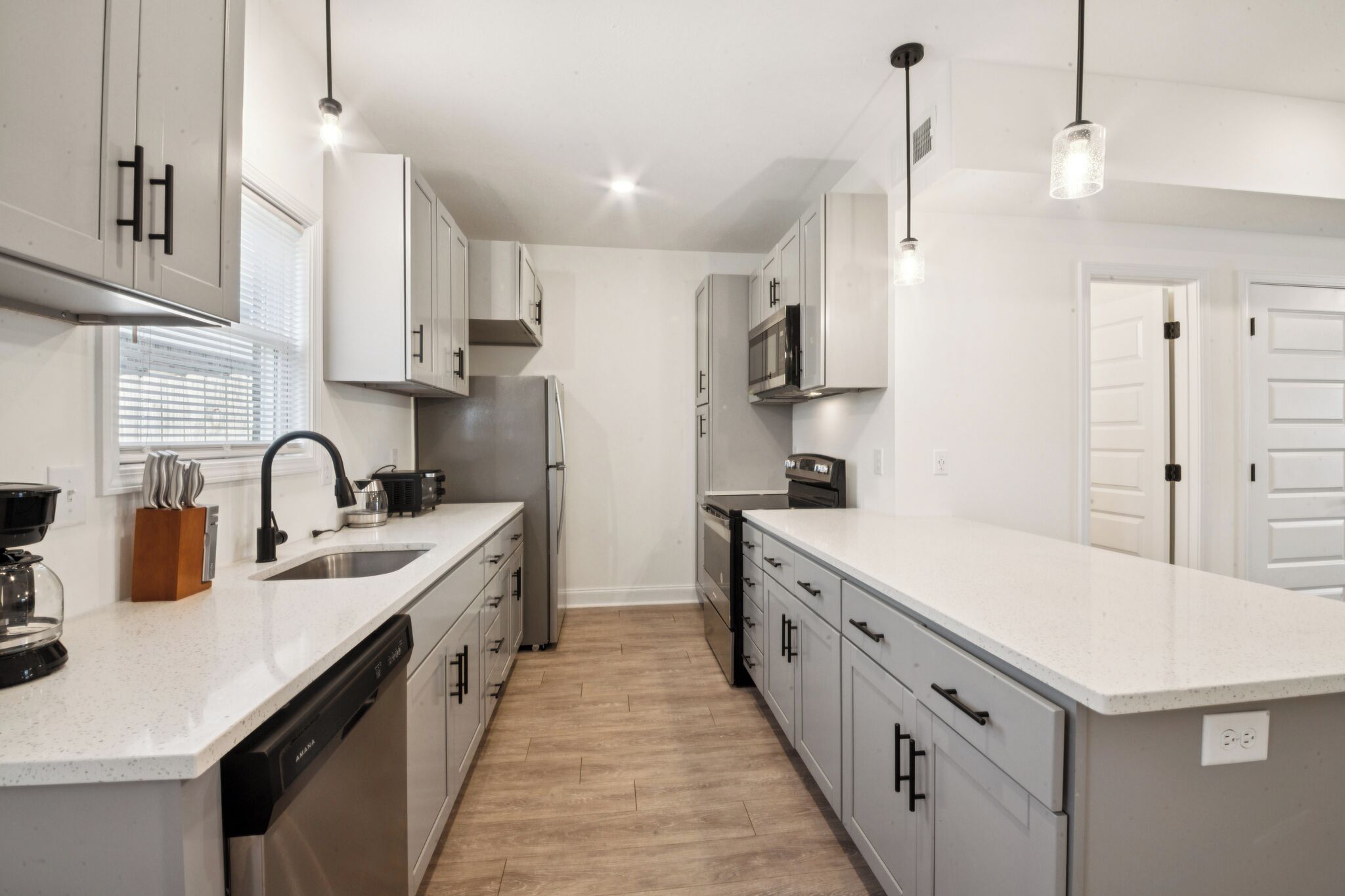 冰箱、微波炉、烤箱、炉灶