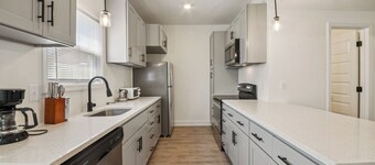 Arte Luxury townhomes F6 I Comfy 2 Bed 2.5 Bath