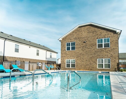 Arte Luxury townhomes O5 I Comfy 2 Bed 2.5 Bath