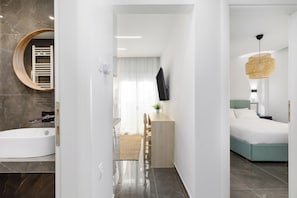 Apartamento, 1 cama de casal e sofá-cama, sacada | Vista para a rua