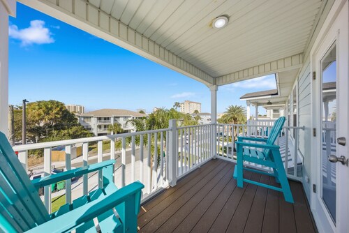 Plunge Pool Walk to Beach | Good Morning Rentals
