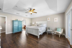 4 bedrooms, iron/ironing board, travel cot, WiFi