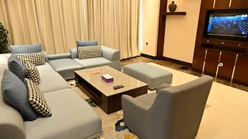 Junior Suite | Living area