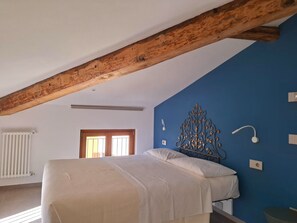 1 camera, Wi-Fi gratuito, lenzuola