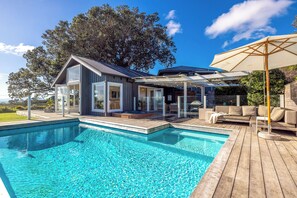 Outdoor pool - Palm Beach Retreat - Now open for Christmas and New Year Booking! (Waiheke Island)