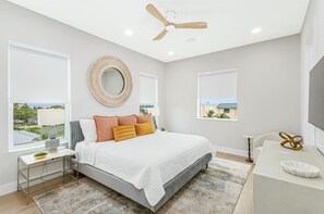 5 bedrooms, desk, iron/ironing board, travel crib