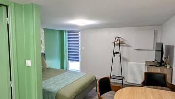 1 bedroom, free WiFi, bed sheets