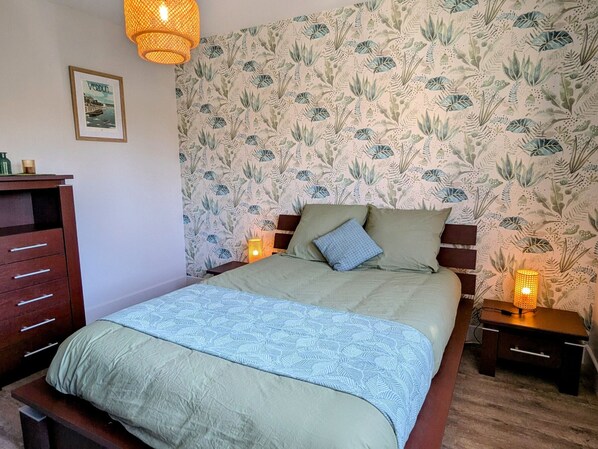 3 bedrooms, free WiFi, bed sheets