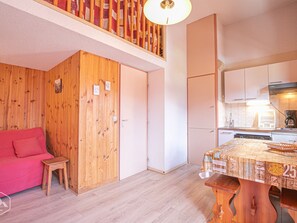 TV - Studio with balcony and Wifi in Aussois (Aussois)