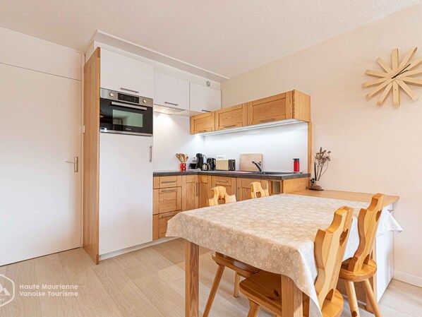 Fridge, microwave, dishwasher