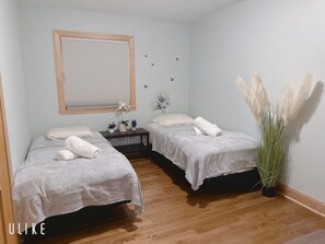 4 chambres, fer et planche à repasser, Wi-Fi gratuit, draps fournis