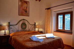 5 Schlafzimmer, Bügeleisen/Bügelbrett, WLAN, Bettwäsche