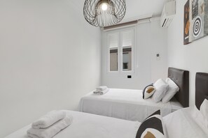 2 slaapkamers, een strijkplank/strijkijzer, wifi, beddengoed