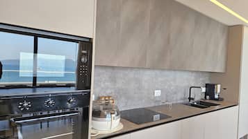 Exclusive-Penthouse, Meerblick | Eigene Kochnische | Großer Kühlschrank, Mikrowelle, Ofen, Herdplatte