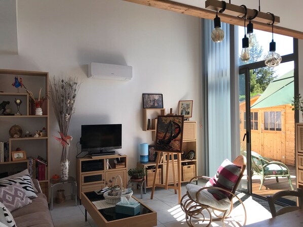 Téléviseur, lecteur de DVD