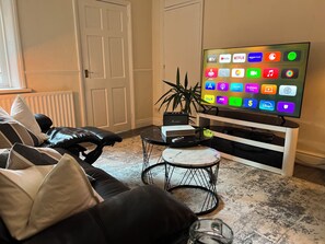 Smart TV, video games