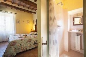Apartment, 2 Bedrooms, Hill View | Individually decorated, individually furnished, free WiFi, bed sheets - Borgo Villa Certano (Siena)
