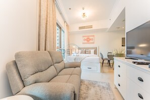 Zimmersafe, Bügeleisen/Bügelbrett, kostenloses WLAN, Bettwäsche