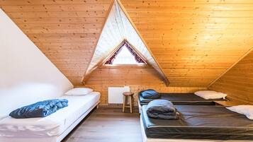 2 bedrooms