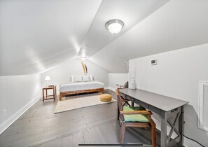 3 bedrooms, desk, iron/ironing board, travel cot