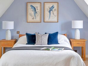 8 Schlafzimmer, Reisekinderbett, kostenloses WLAN, Bettwäsche